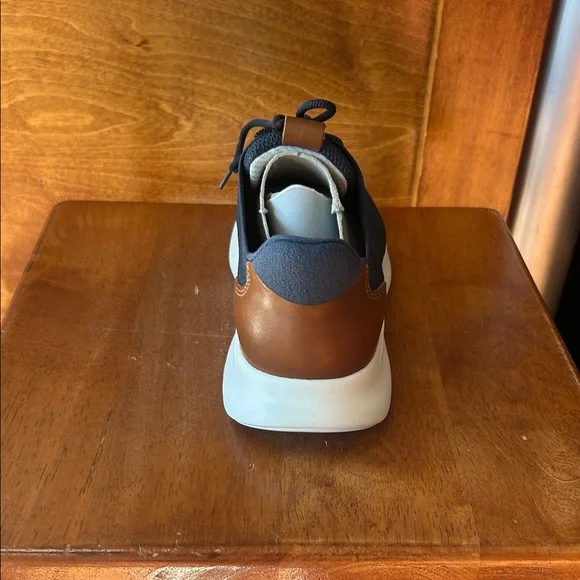 Johnston & Murphy Navy and Brown Sneakers - Picture 4 of 5